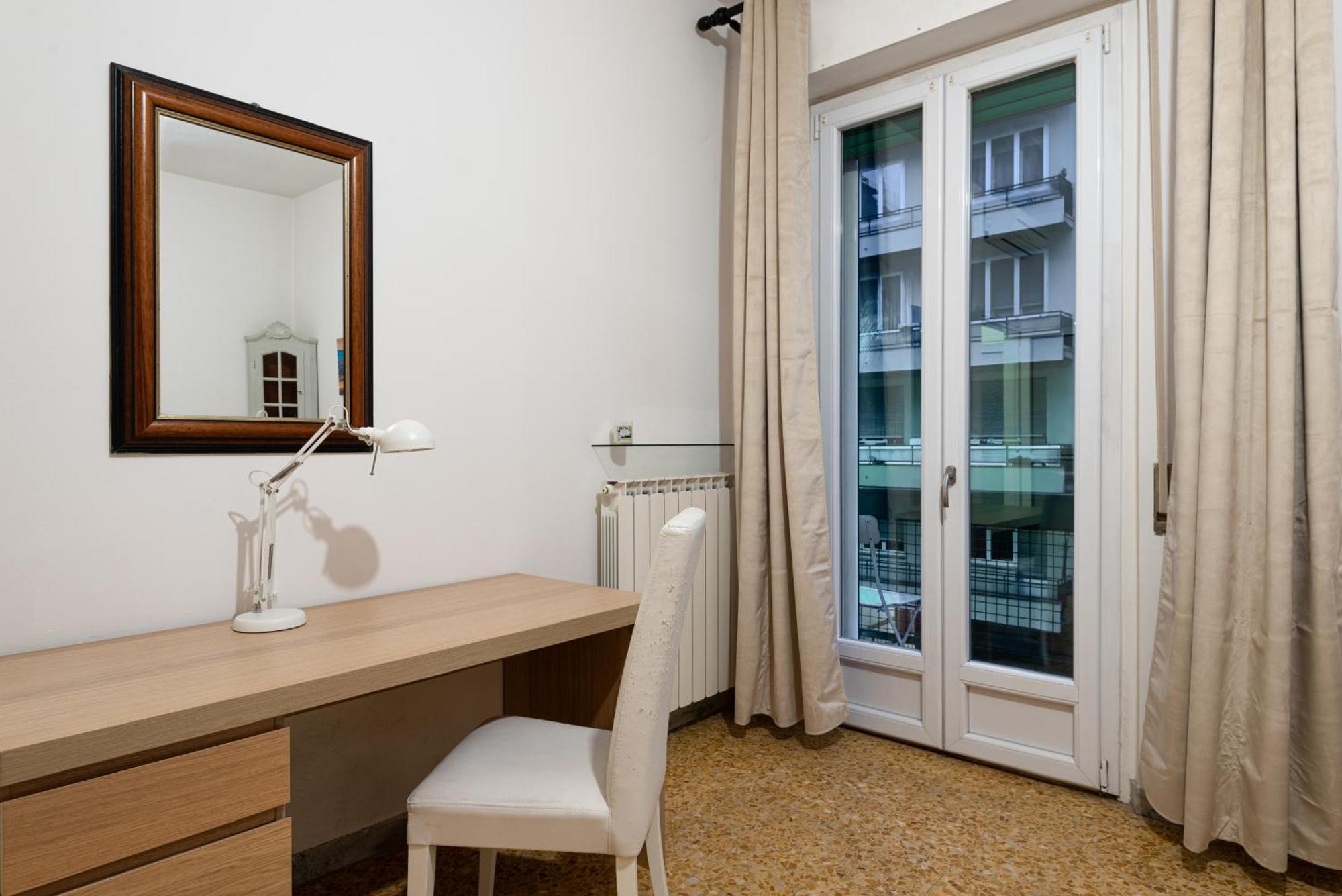 Comfortable Apartment 10 Minutes From City Center Firenze Esterno foto